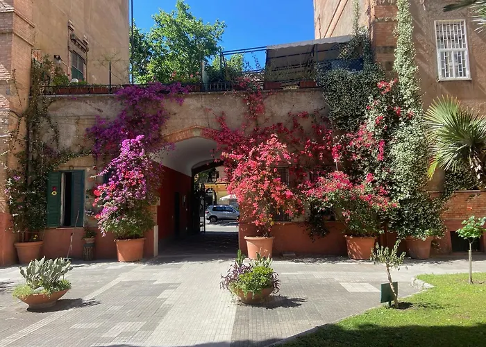 Dimora Del Papa Rome s